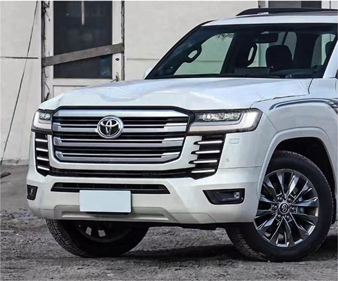 Couverture de la lampe à brouillard à LED ABS avancée pour Toyota Land Cruiser LC300 2022 2023