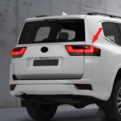 Land Cruiser LC300 avec feux arrière LED 2022 et feux de signalisation de freinage