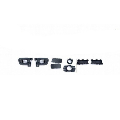 Montage de voiture Toyota Land Cruiser LC300 2022 Renouvellement du pare-chocs avant avec ABS couleur