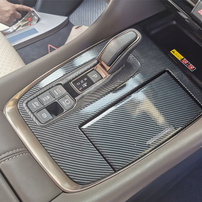 2024 Toyota Alphard Panneau de changement de vitesse en fibre de carbone L'accessoire intérieur de voiture ultime