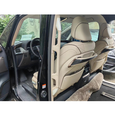 Personnalisez la Toyota Alphard 2024 avec des kits intérieurs Glitter et un accoudoir pour porte centrale
