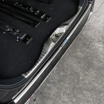 Plaque de protection arrière extérieure de conception géométrique pour Toyota Alphard Vellfire2024