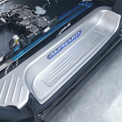 Toyota Alphard 2024 avec pédales de pieds en alliage d'aluminium et bandes de seuil